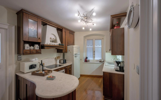 Old Square "Stone Pearl"