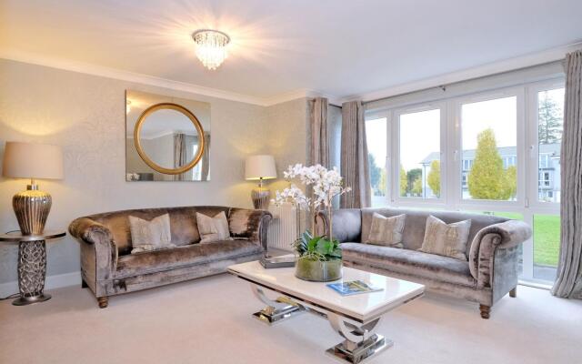 Bright Family Townhouse With Stunning Views Over Royal Deeside