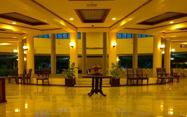 Borneo Paradise Beach Hotel