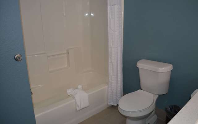 Wingate by Wyndham College Station South