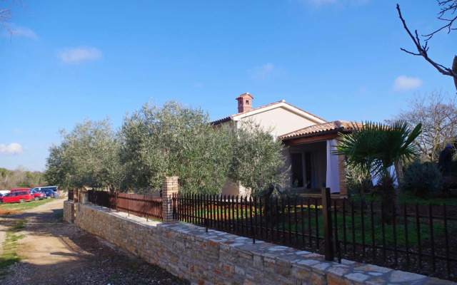 House Matteo, Valdenaga