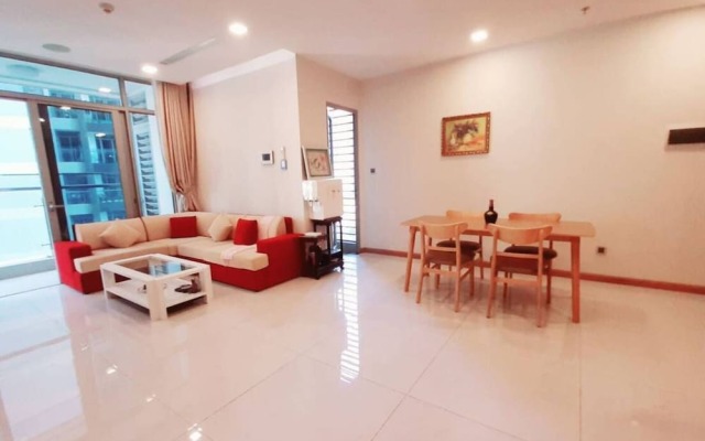 Spacious Modern 4-bed 140sqm Vinhomes Apartment
