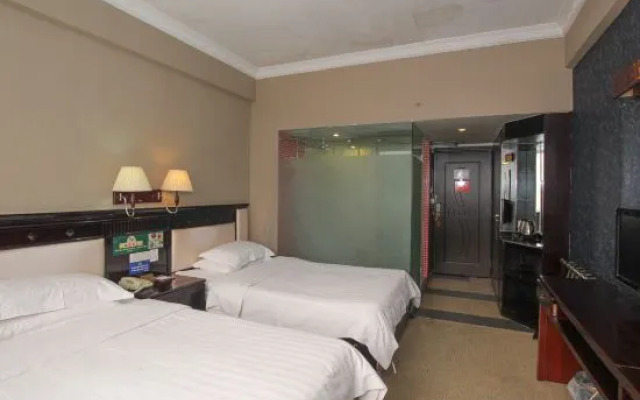 Oriental Pearl Hotel (Guilin Railway Station Store)