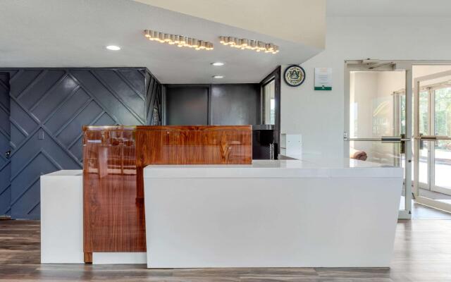 Quality Inn Auburn Campus Area I-85