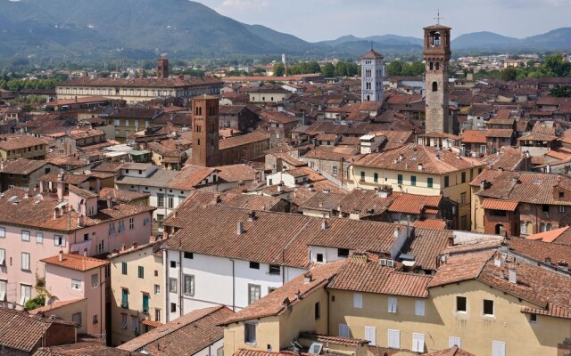 Awesome Apartment in Lucca With 2 Bedrooms