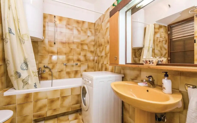 Awesome Home in Bregi With Wifi and 2 Bedrooms