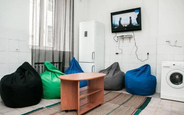 Galactic Globus - Hostel