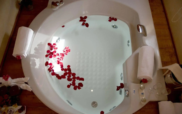 Chaberton Lodge & SPA