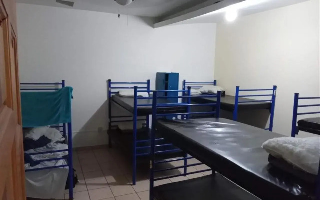 Hostal Amigo - Hostel