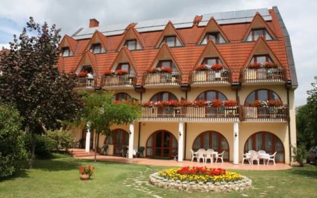 Ágnes Hotel