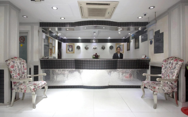 White Fort Hotel