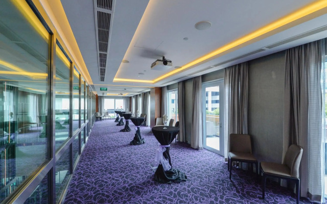 Aqueen Hotel Paya Lebar