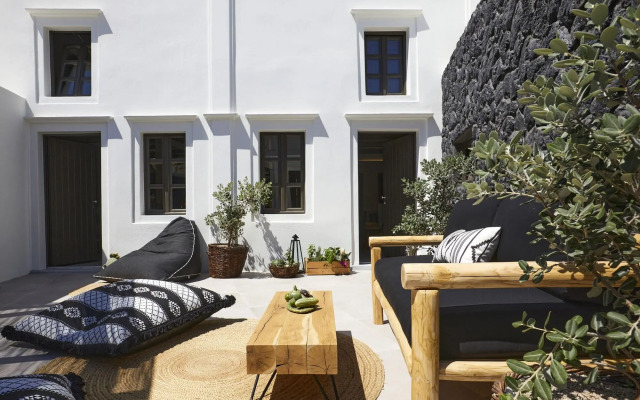 Floria Suites