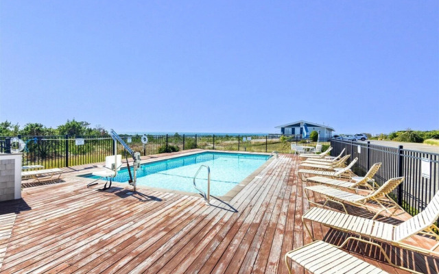Dune Crest Hotel