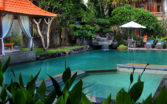 Adi Dharma Hotel Legian