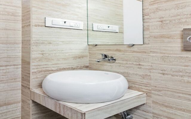 OYO Flagship 17200 Hotel Neelkamal Chembur