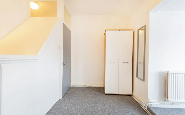 Stunning 5-bed Maisonette in Bristol