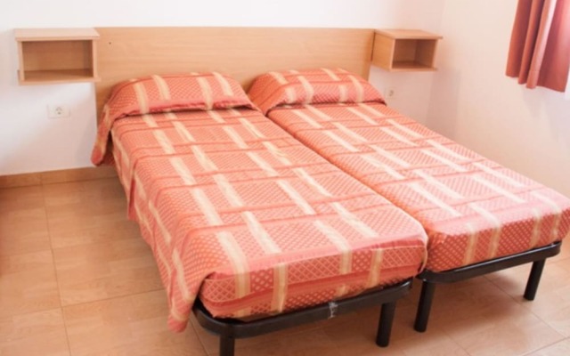 Carefully Furnished Bungalow with 2 Bathrooms, 7km From Pula