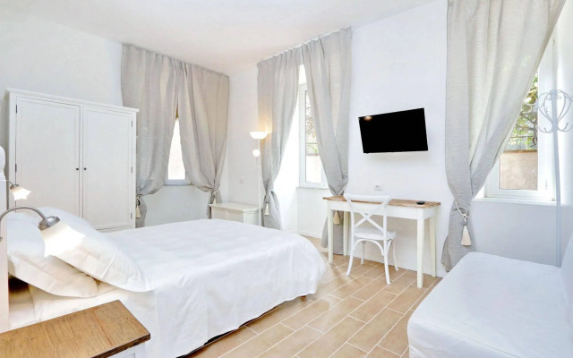Giuliana Charming Rooms