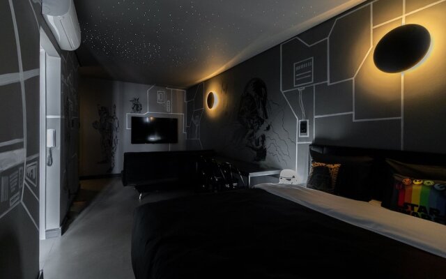 Akile Homes experiences Geek