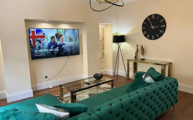 Glasgow Central Paradise - Spacious 3- Bed House