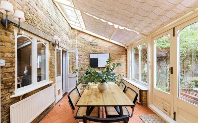 The Fulham Wonder - Stylish 4bdr Flat With Garden