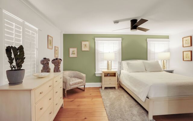 Royal Manor Inn
