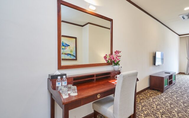 The Platinum Hotel & Suites