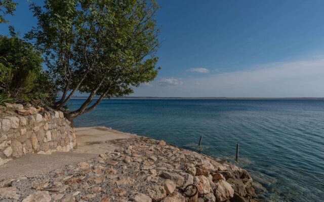 Exotic Holiday Home in Tribanj-Krušćica near Sea