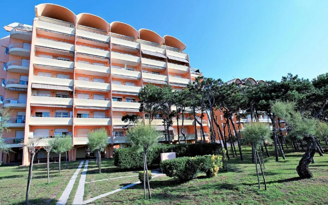 Amazing apartment in Porto Santa Margherita with garden