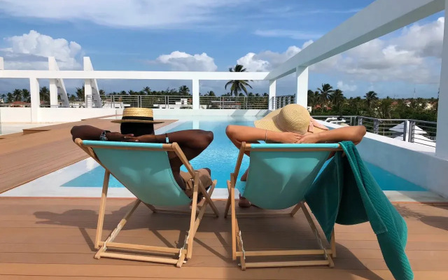 Ducassi Suites Beach Club & Spa ROOFTOP POOL