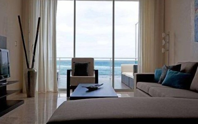 Watermark Luxury Oceanfront All Suite Hotel