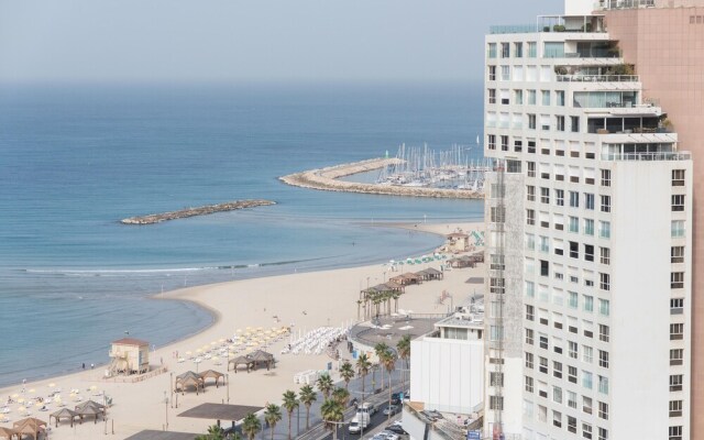 Beachfront w Balconies & Parking