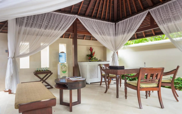 The Royal Santrian Serenity Villas By The Sea