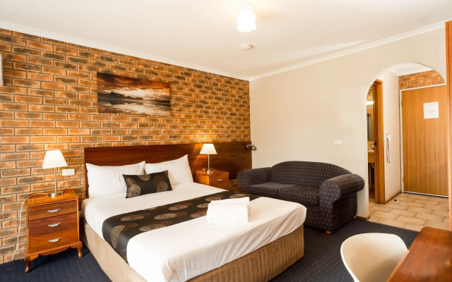 Hume Country Motor Inn