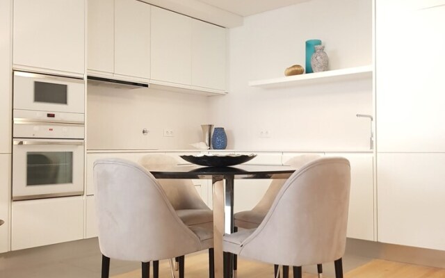 Lisbon Finestay Santana