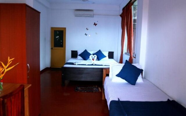 Golden Surfer Beach Hotel