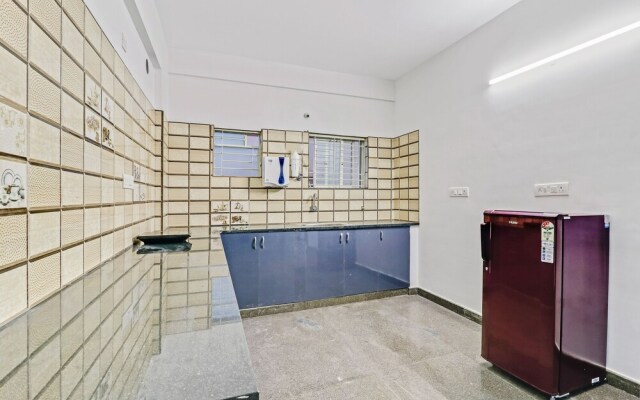 Oyo Home 39445 Cozy Stay Fortis Hospital