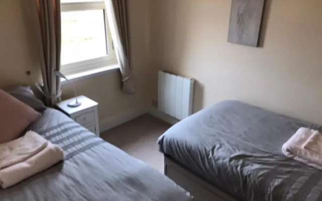 The View, 22 School Park