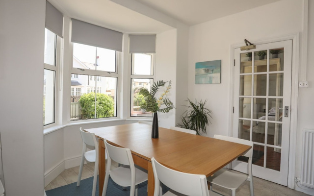 Angorfa Apartment