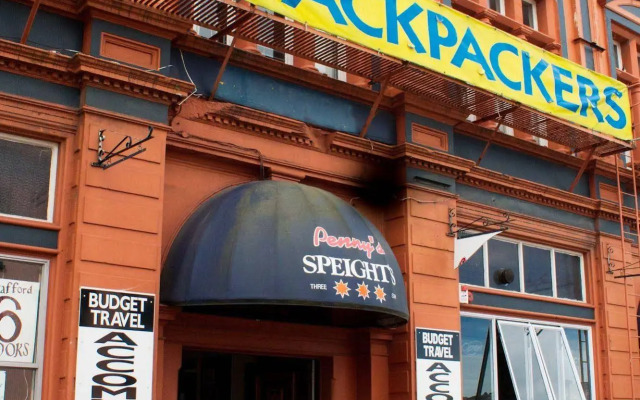 Geeky Gecko Backpackers