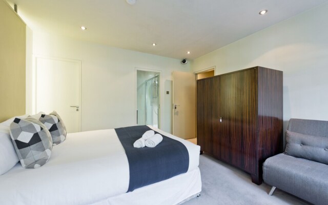 The Oscar Wilde Suite by 5STARSTAY
