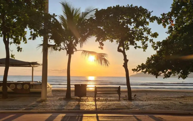 Apartamento Na Av Atlantica Com Ar Condicionado