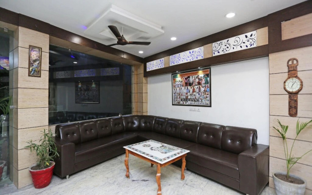 Hotel B R International by OYO Rooms