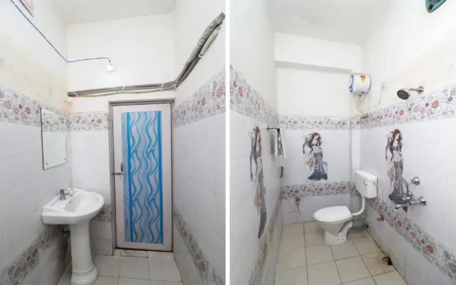 Maa Barabhuja Guest House by OYO Rooms