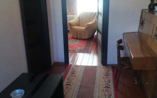 Nikoloz Guesthouse