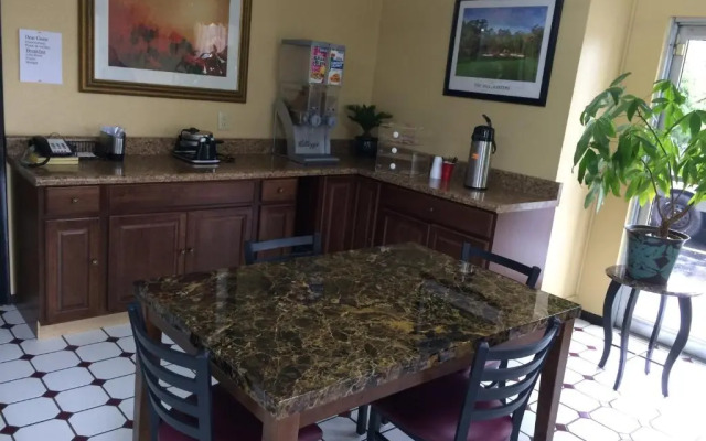 Knights Inn Augusta at Deans Bridge Rd