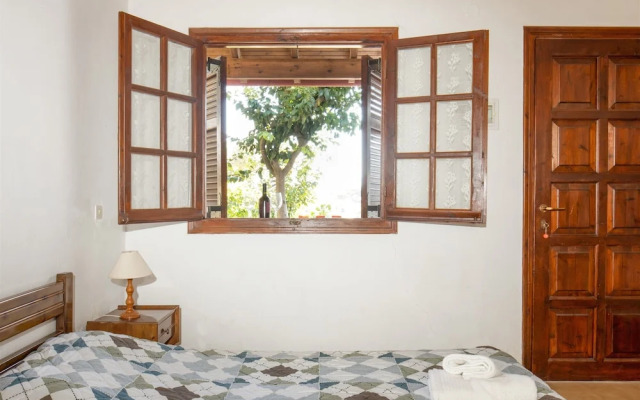 Villa Perris Studios