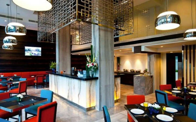 FX Hotel Metrolink Makkasan