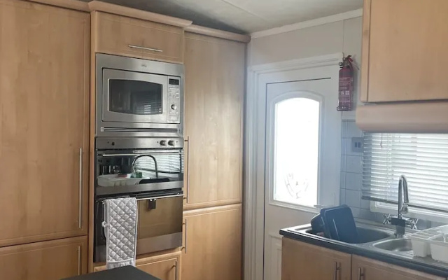 Immaculate 2-bed Lodge in Monreith